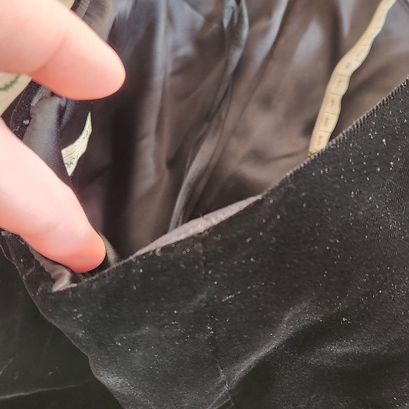 Vintage Victor Costa Black Velvet Sweetheart Neckline Train Gown - Picture 15 of 15